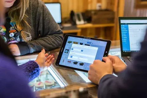 nsplsh bffbfdcbeeb~mv jpg